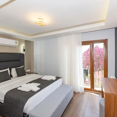 T-square イスタンブール