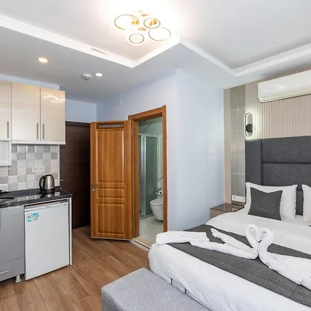 T-square Hotel 2*