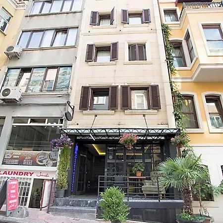 Otel T-square 2*