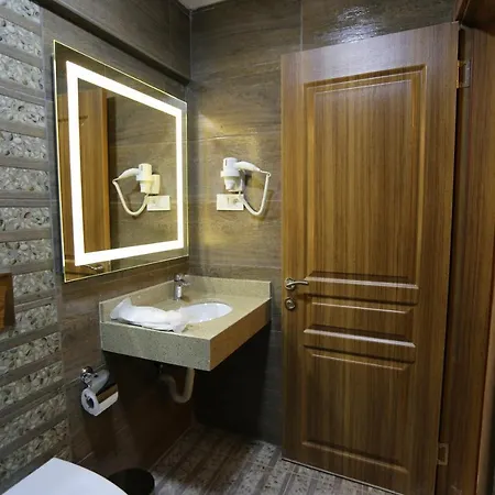 T-square Hotel