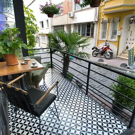 T-square Istanbul