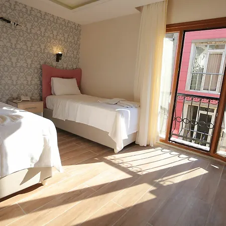 T-square Hotel